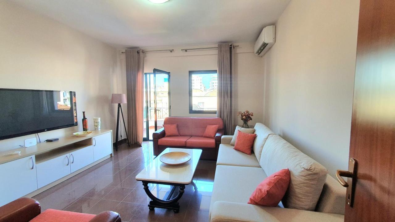 Star Apartment Тирана Екстериор снимка