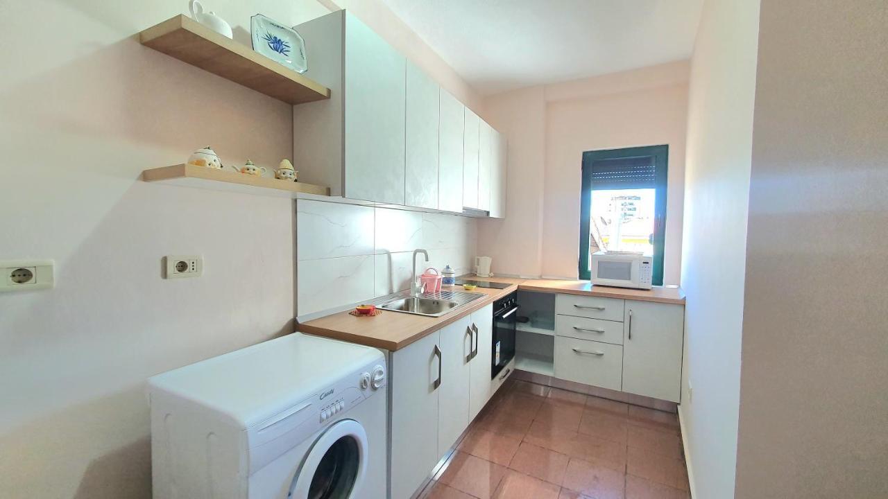 Star Apartment Тирана Екстериор снимка