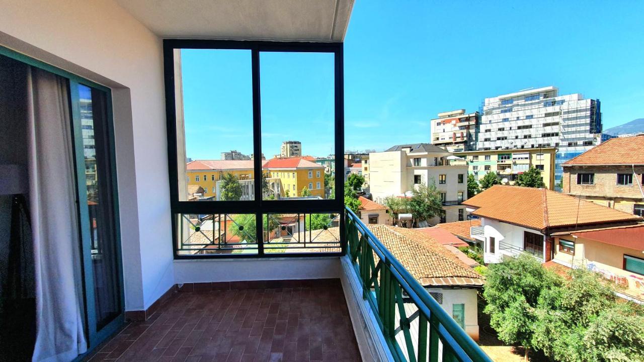 Star Apartment Тирана Екстериор снимка