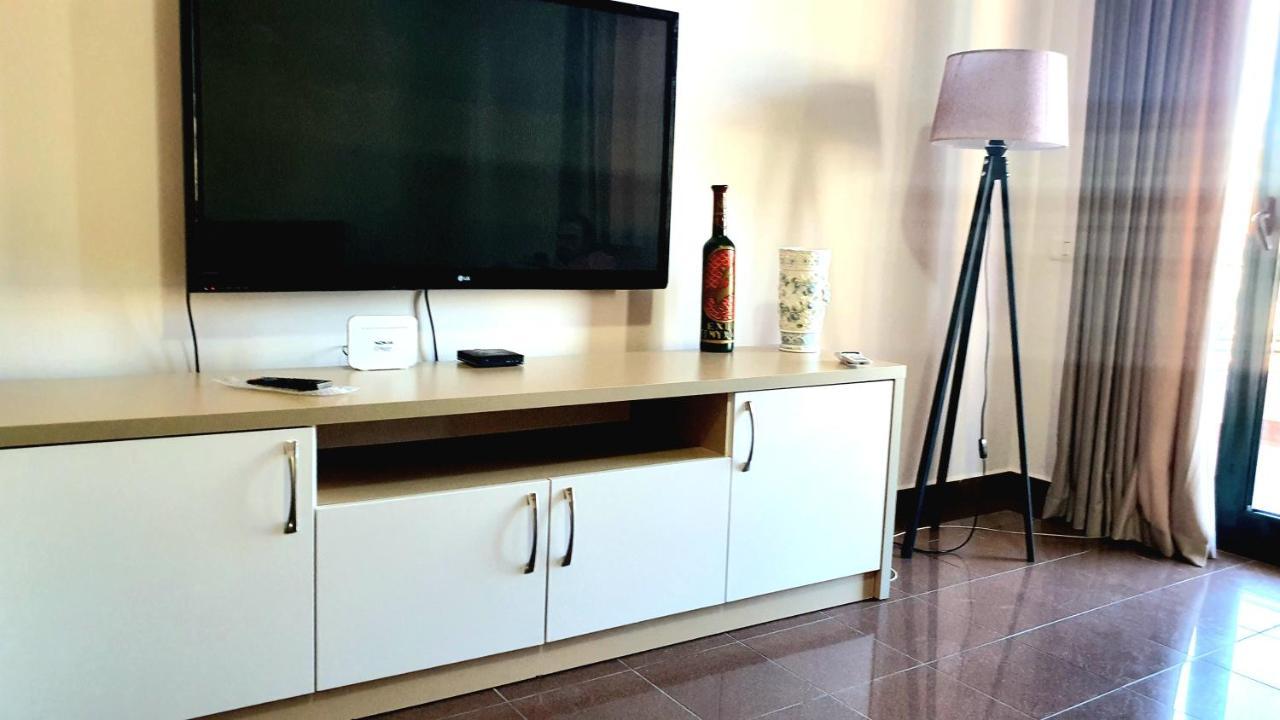 Star Apartment Тирана Екстериор снимка