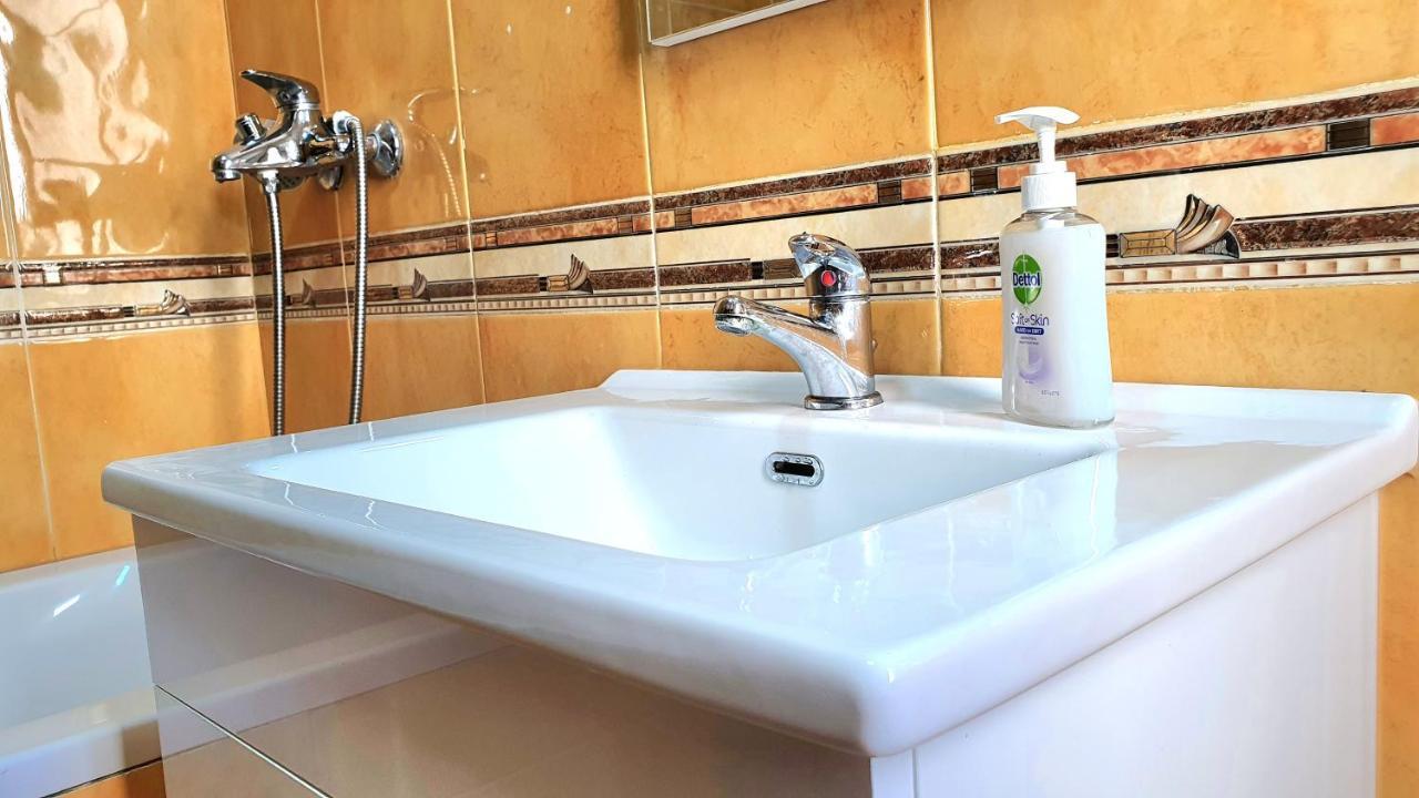 Star Apartment Тирана Екстериор снимка